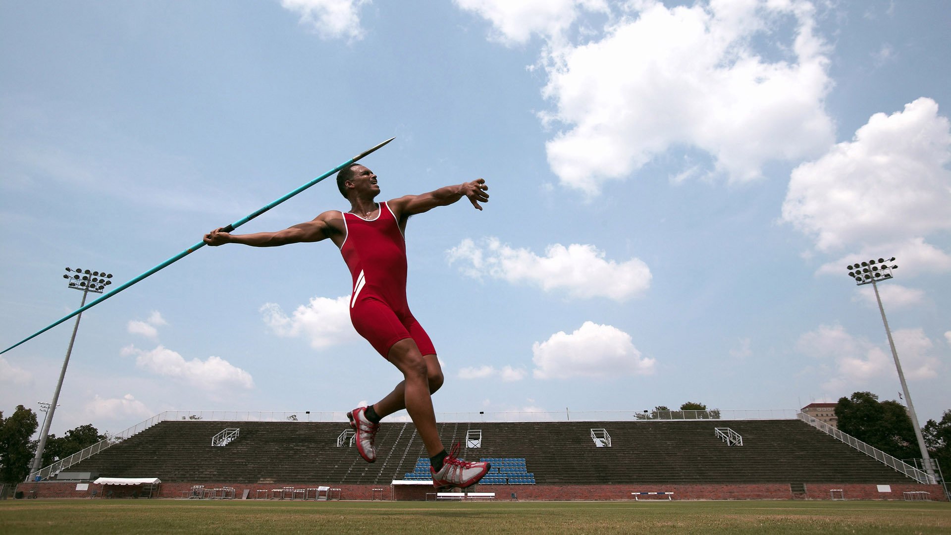 拉恩：全黑队外线的“极速突袭者”，突破防线无往不利