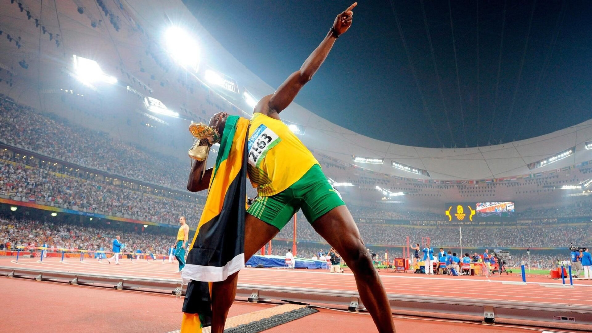 跳水动作流畅波兰赢得掌声，波兰女子跳高